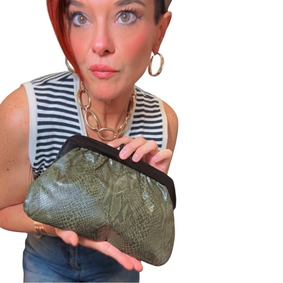 Vintage Valerie Made In Italy Green Snakeskin Classic Retro Kiss lock Clutch - Picture 3 of 15